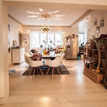 Spacious 140 Sqm In Central